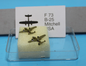 FB 73 North American B-25 "Mitchell" bemalt (2 St.) USA 1940